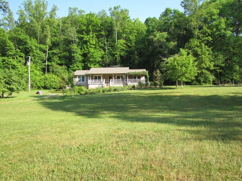 5105 Hubbard Rd, Lenoir City, TN 37771