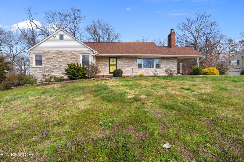 5109 E Sunset Rd, Knoxville, TN 37914
