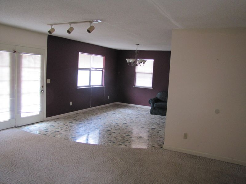 511 8th St, Etowah, TN 37331