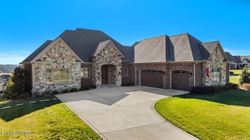 511 Commodore Dr, Lenoir City, TN 37772