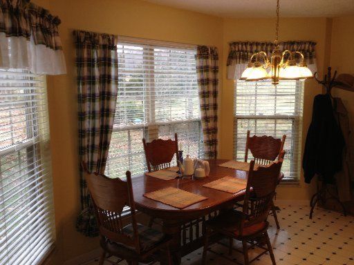 511 E Mountain View Rd, Corryton, TN 37721