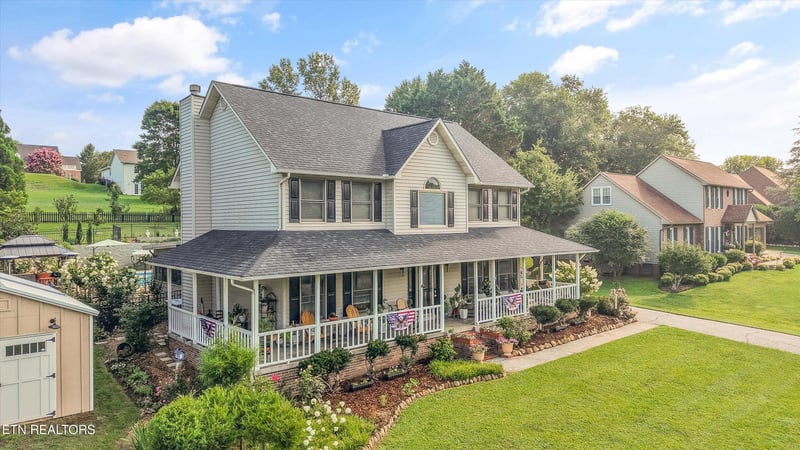 511 Mariner Point Dr, Clinton, TN 37716
