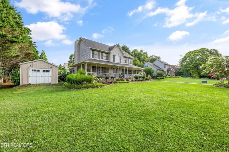 511 Mariner Point Dr, Clinton, TN 37716