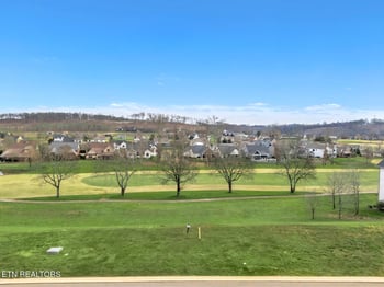 511 Mockingbird Ln, Loudon, TN 37774