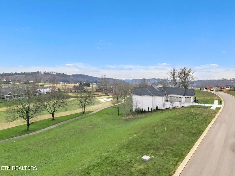 511 Mockingbird Ln, Loudon, TN 37774