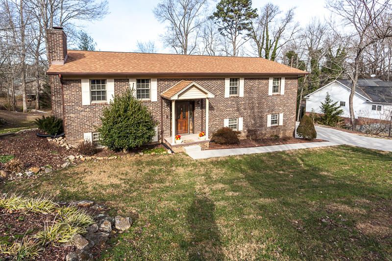 511 Vista Dr, Clinton, TN 37716