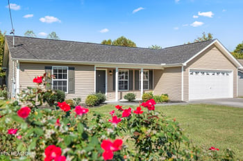 5111 Cattail Ln, Corryton, TN 37721