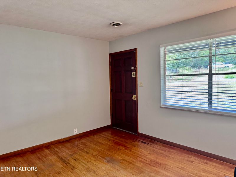 5112 E Emory Rd, Knoxville, TN 37938