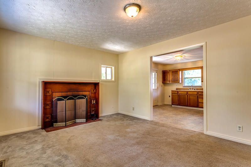 5113 Clover Rd, Knoxville, TN 37912