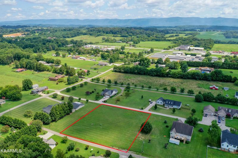 5113 Eagle Crossing Dr, Maryville, TN 37801