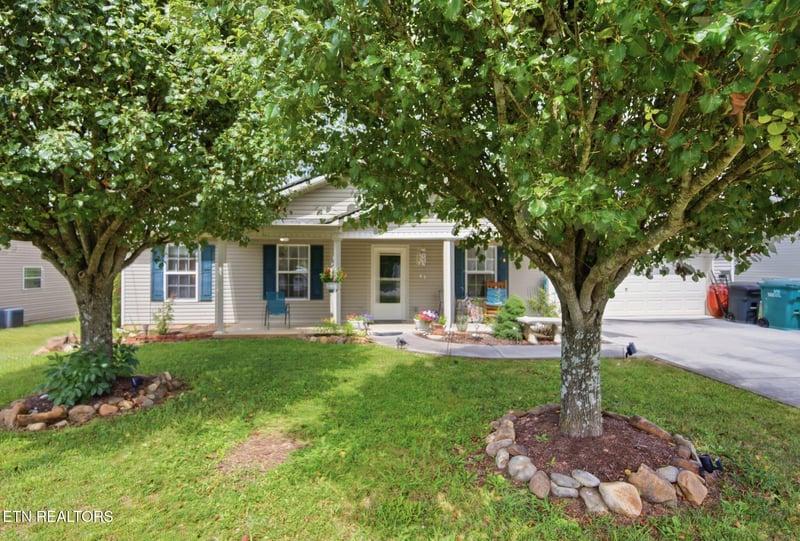 5115 Cedar Knoll Dr, Corryton, TN 37721