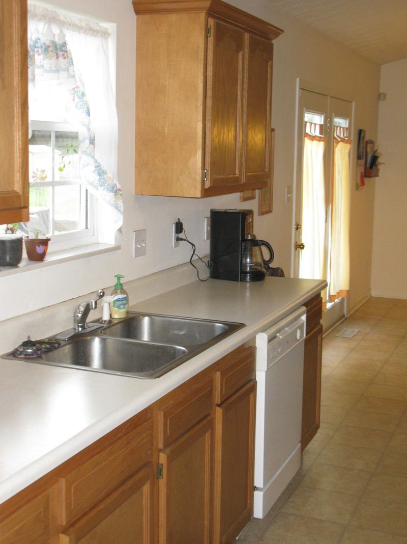 5116 Morganton Rd, Greenback, TN 37742
