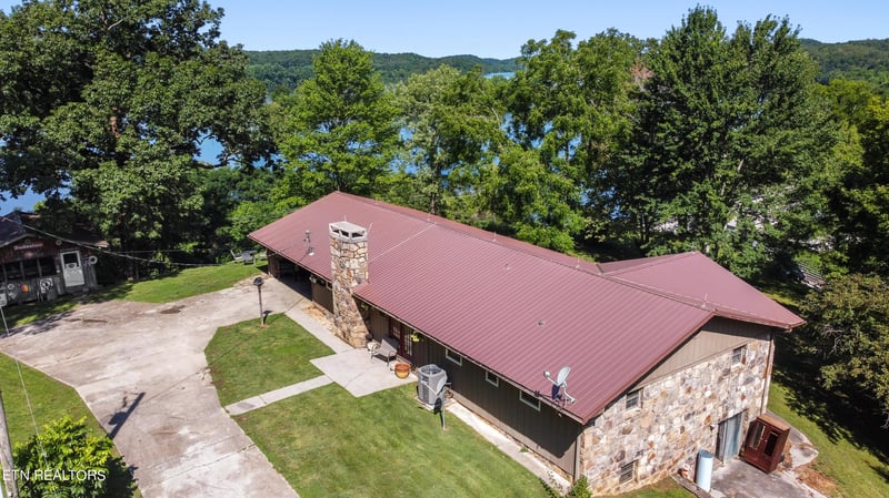 5117 Calderwood Hwy, Tallassee, TN 37878