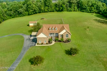512 Caney Creek Rd, Harriman, TN 37748