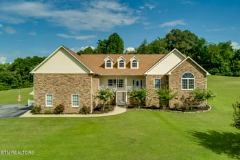 512 Caney Creek Rd, Harriman, TN 37748