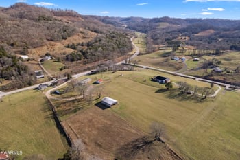 512 Cookeville Hwy, Elmwood, TN 38560