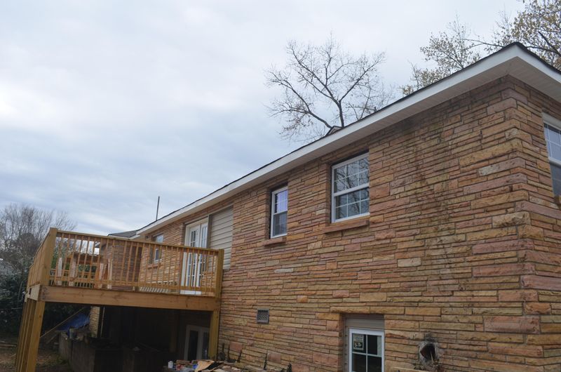 512 High Point Cir, Kingston, TN 37763