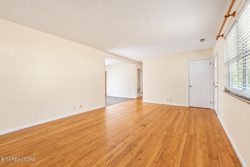 512 Highland View Dr, Knoxville, TN 37920