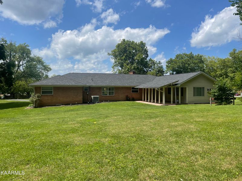 512 Irwin Dr, Powell, TN 37849