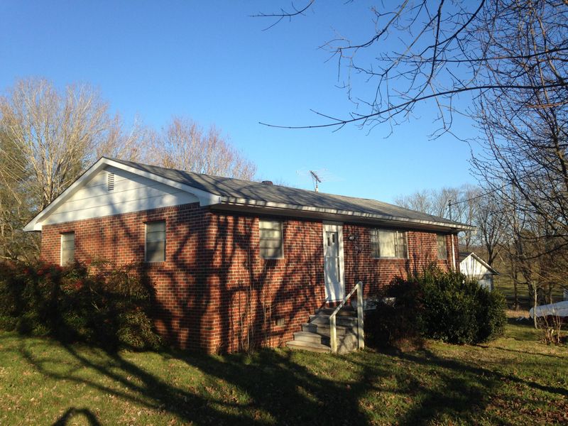 512 Kale Ave, Englewood, TN 37329