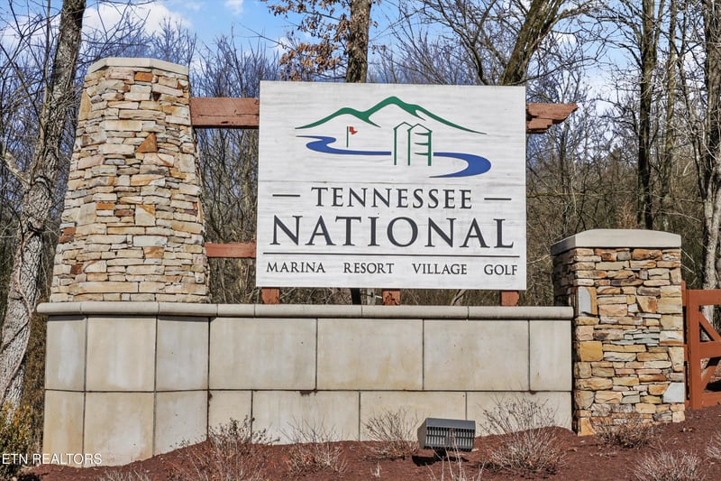 512 Mockingbird Ln, Loudon, TN 37774