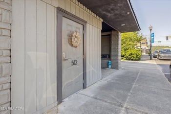 512 N Roane St, Harriman, TN 37748