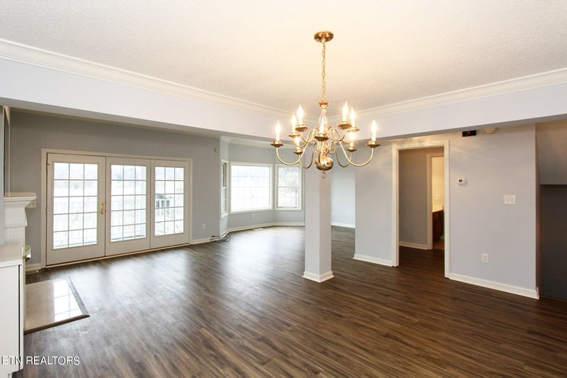 512 Riverfront Way, Knoxville, TN 37915