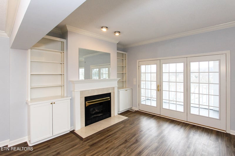 512 Riverfront Way, Knoxville, TN 37915