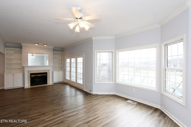 512 Riverfront Way, Knoxville, TN 37915