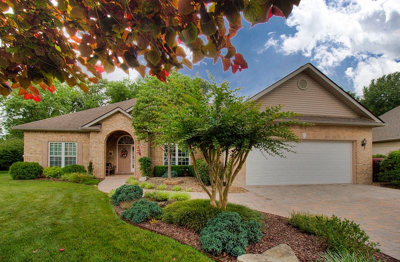 512 Tanasi Cir, Loudon, TN 37774