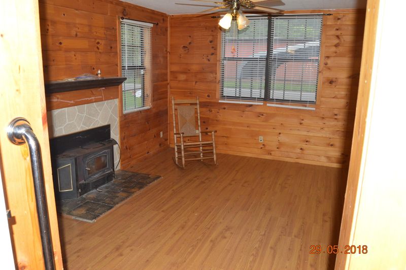 512 W Main St, Niota, TN 37826