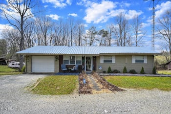 512 Widows Ln, Pioneer, TN 37847