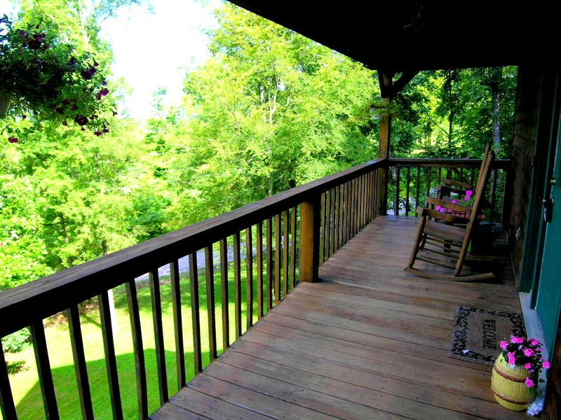 5120 Circle Rd, Corryton, TN 37721
