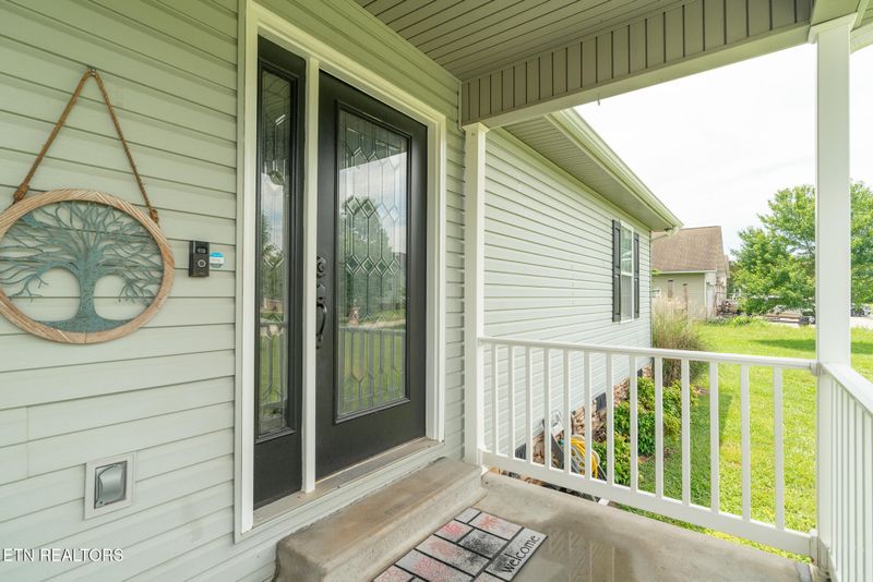 5120 Eagle Crossing Dr, Maryville, TN 37801