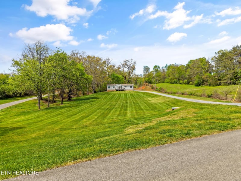 5121 Green Rd, Maryville, TN 37804
