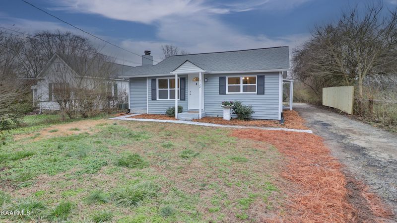 5128 Mcintyre Rd, Knoxville, TN 37914