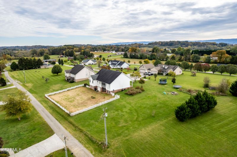 5129 Eagle Crossing Dr, Maryville, TN 37801