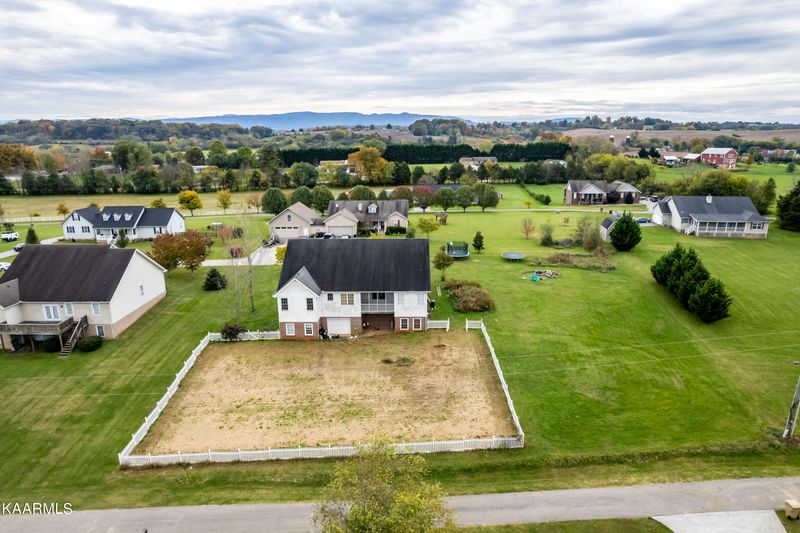 5129 Eagle Crossing Dr, Maryville, TN 37801