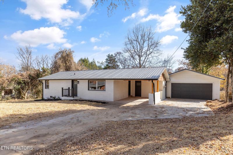 513 Foust Carney Rd, Powell, TN 37849