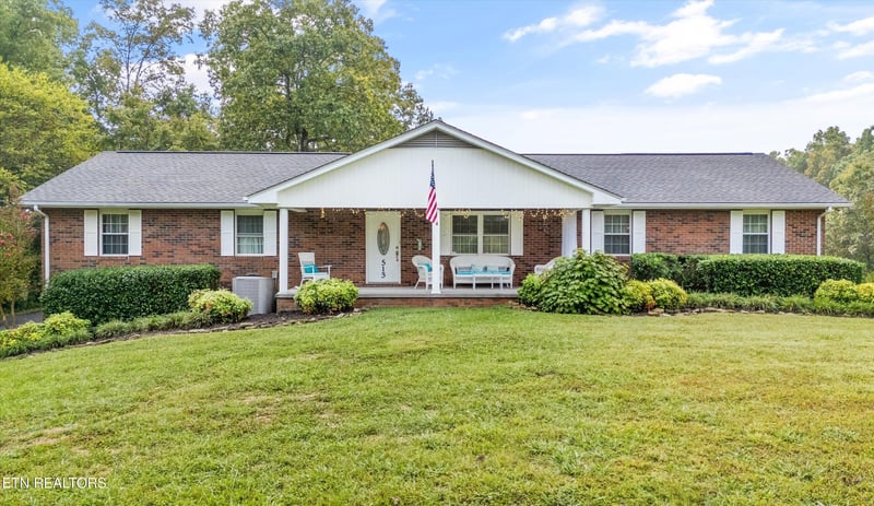 513 Hardin Rd, Kodak, TN 37764