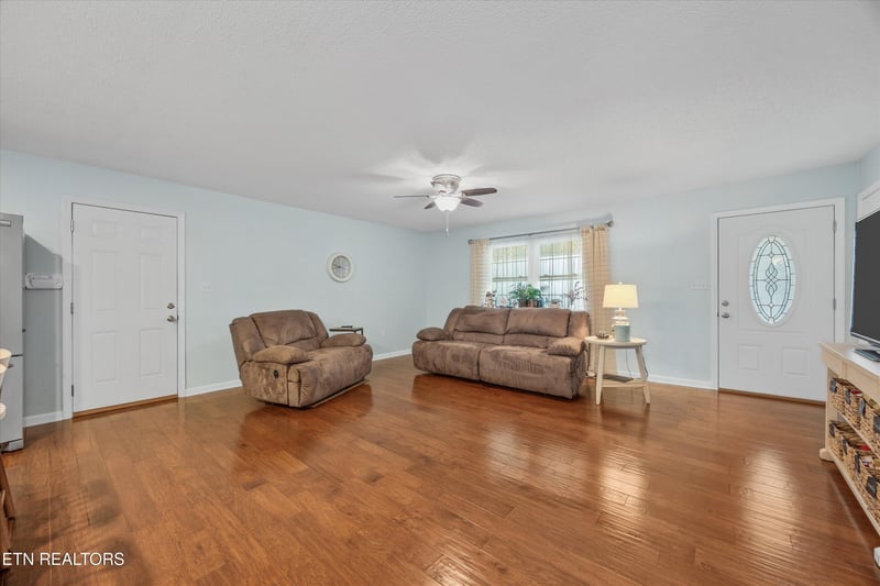 513 Hardin Rd, Kodak, TN 37764