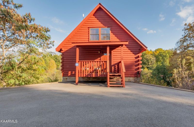 513 Hideaway Ridge Cir, Sevierville, TN 37862