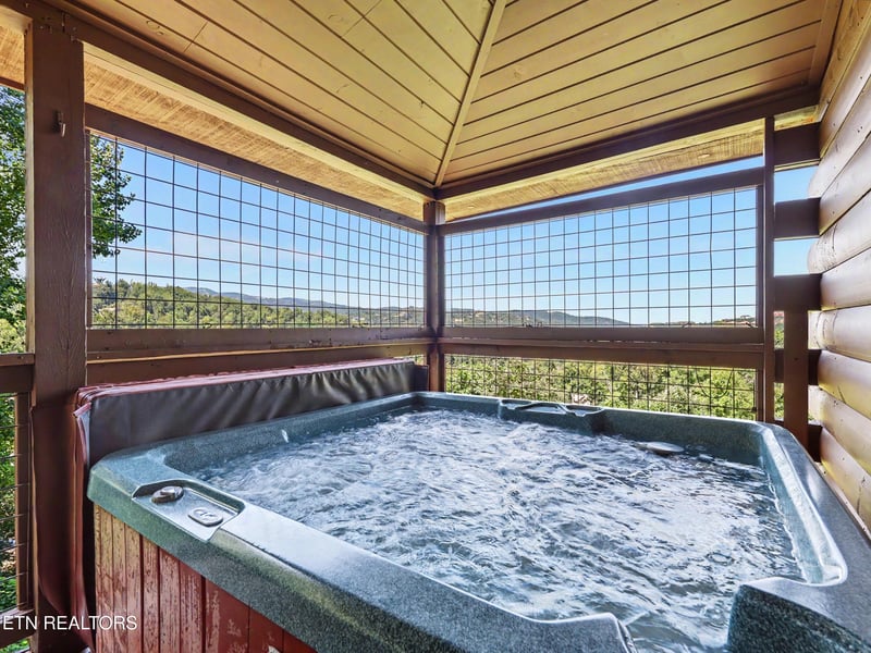 513 Parsons Branch Way, Gatlinburg, TN 37738