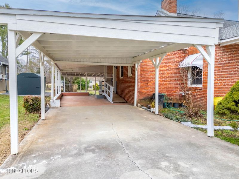 513 Reynolds Ave, Englewood, TN 37329