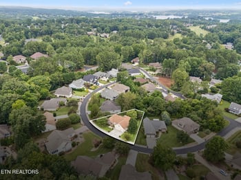 513 Tanasi Cir, Loudon, TN 37774