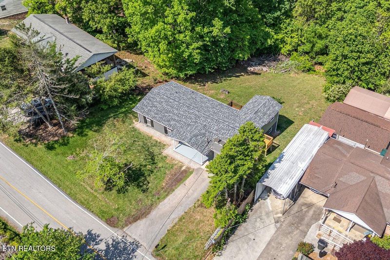 513 W Ridgecrest Dr, Kingston, TN 37763