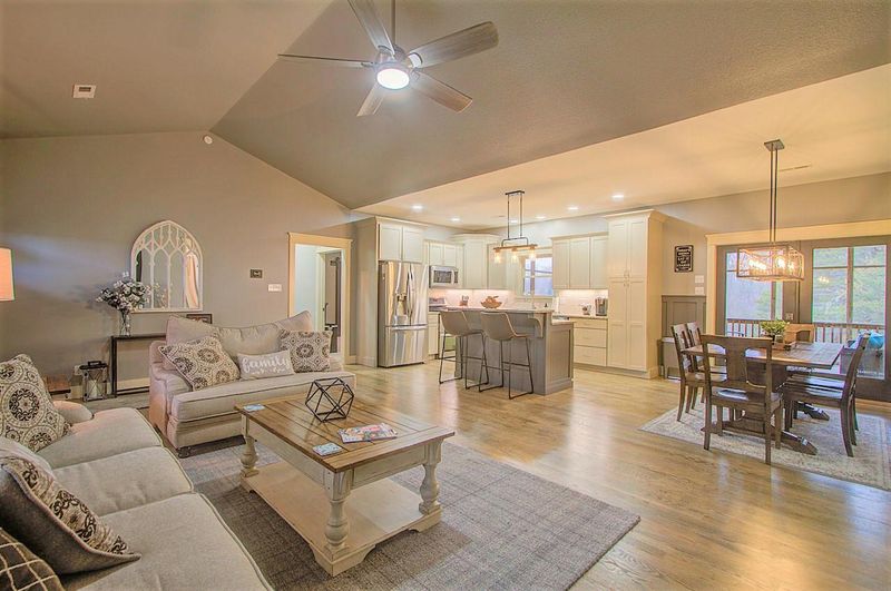 5139 Morganton Rd, Greenback, TN 37742