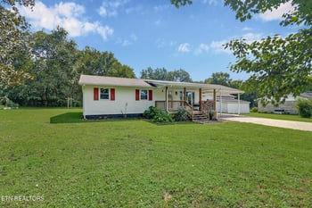 514 Evergreen St, Harriman, TN 37748