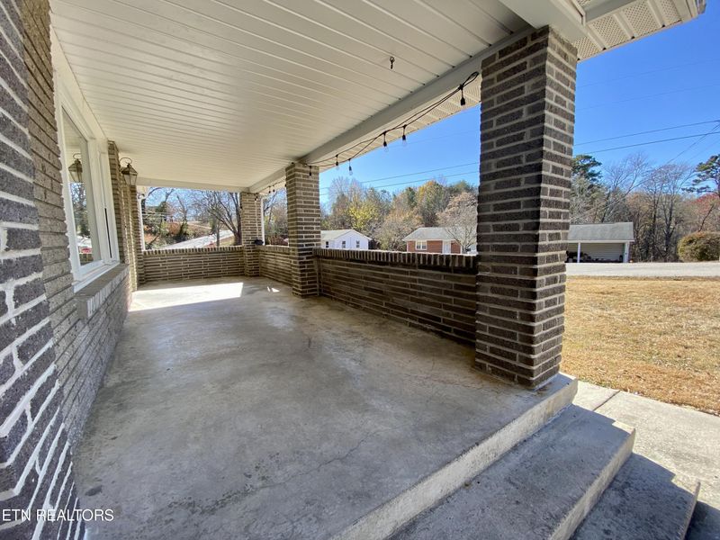514 High Point Cir, Kingston, TN 37763