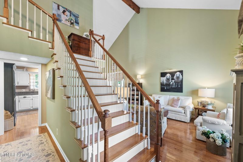 514 Orchard Dr, Clinton, TN 37716
